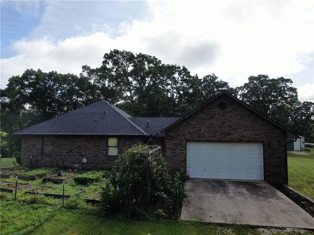 23519 Van Fleet Road, Siloam Springs, AR 72761