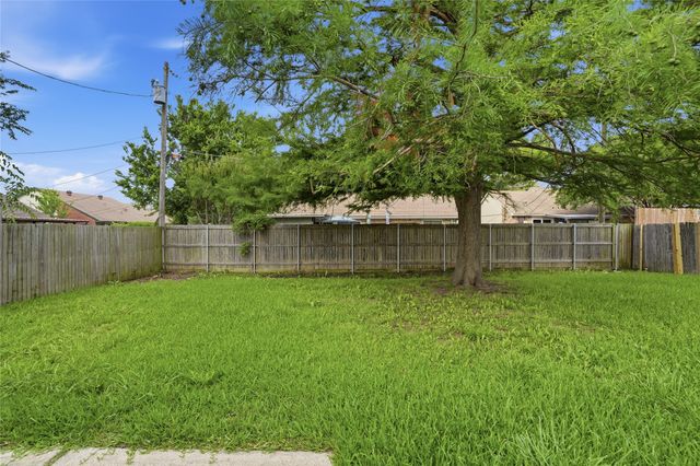 403 Redbud Drive, Forney, TX 75126