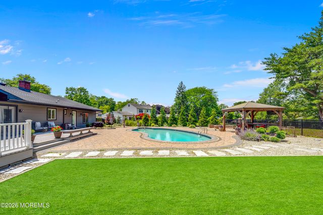 2 Belaire Road, Marlboro, NJ 07746