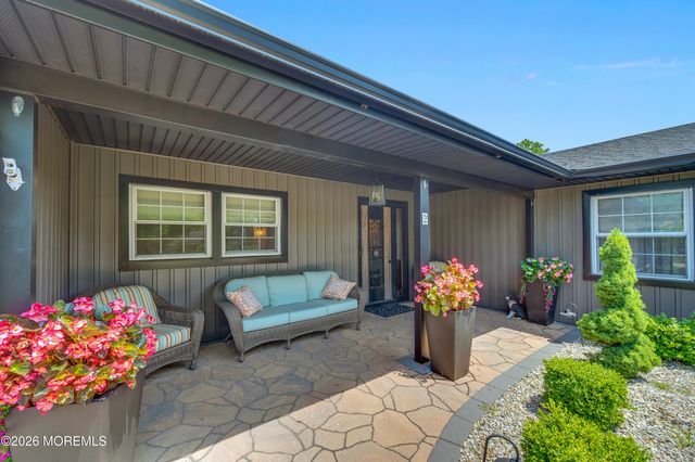 2 Belaire Road, Marlboro, NJ 07746