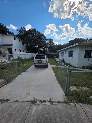 2740 NW 44th St, Miami, FL 33142