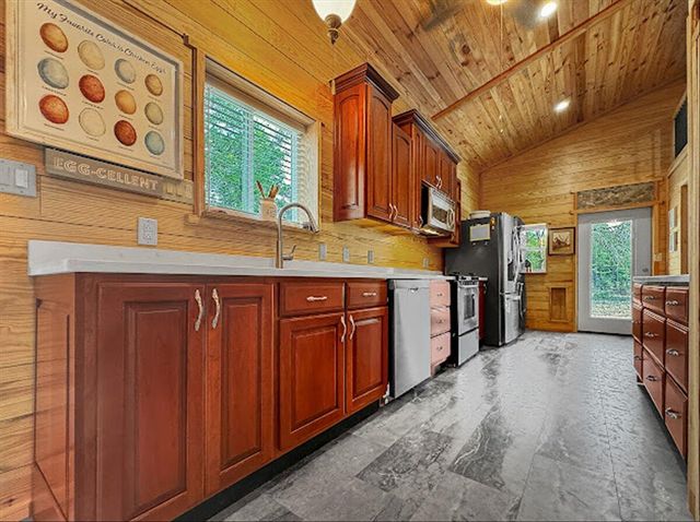 178 Osage Drive, Defuniak Springs, FL 32433