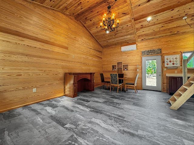 178 Osage Drive, Defuniak Springs, FL 32433