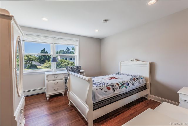 29 Segatogue Lane, South Setauket, NY 11720
