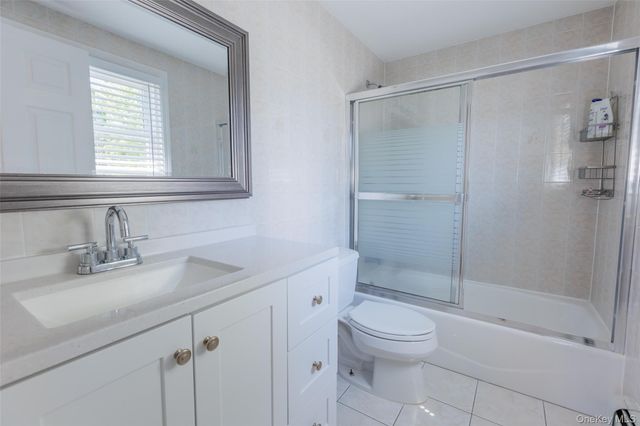 29 Segatogue Lane, South Setauket, NY 11720