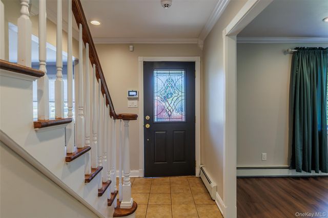 29 Segatogue Lane, South Setauket, NY 11720