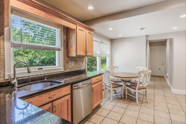 29 Segatogue Lane, South Setauket, NY 11720