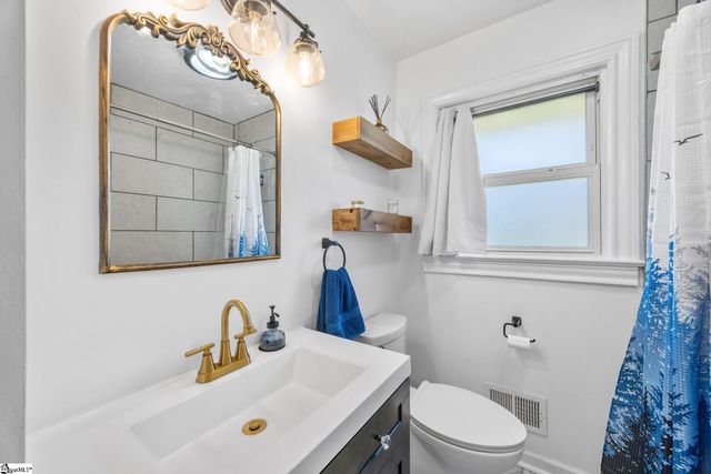 101 Duncan Chapel Road, Greenville, SC 29617