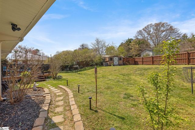 101 Duncan Chapel Road, Greenville, SC 29617