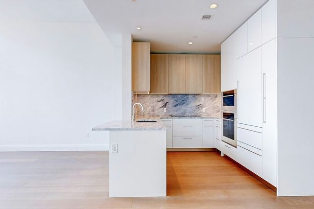 240 Devonshire Street 4911, Boston, MA 02110