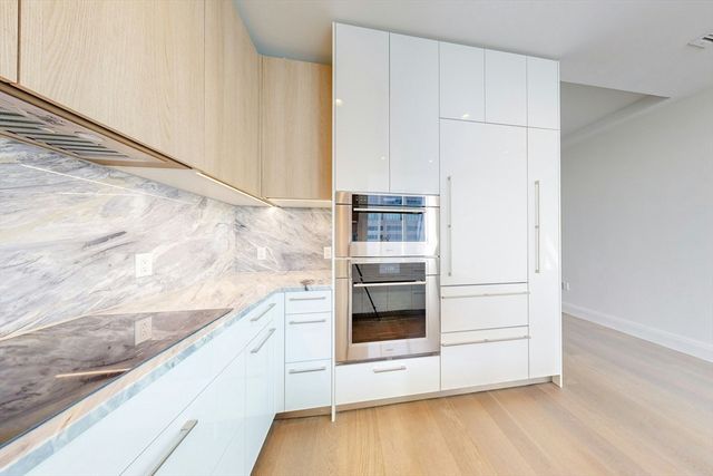 240 Devonshire Street 4911, Boston, MA 02110