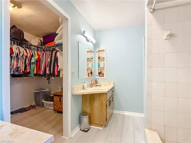 15650 Roberts LN, Fort Myers, FL 33908