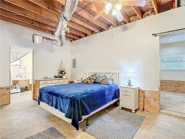 15650 Roberts LN, Fort Myers, FL 33908