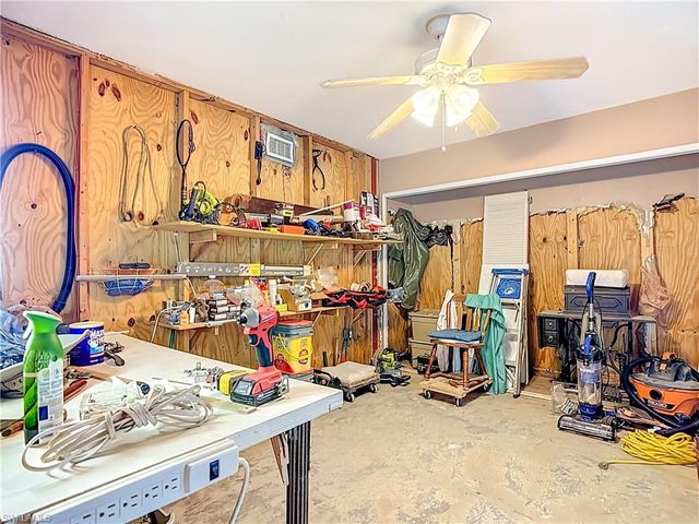 15650 Roberts LN, Fort Myers, FL 33908