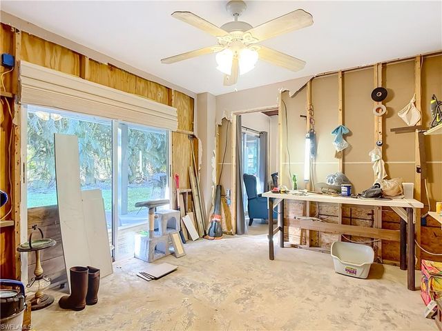 15650 Roberts LN, Fort Myers, FL 33908