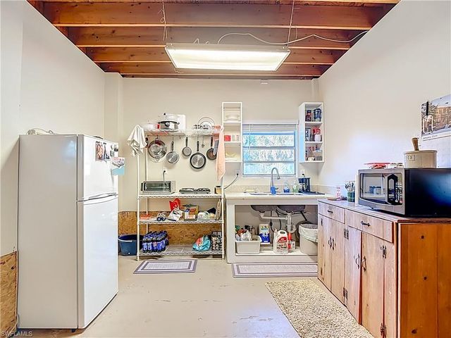 15650 Roberts LN, Fort Myers, FL 33908