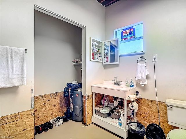 15650 Roberts LN, Fort Myers, FL 33908