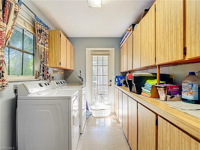 15650 Roberts LN, Fort Myers, FL 33908