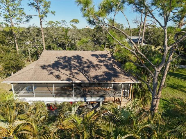 15650 Roberts LN, Fort Myers, FL 33908