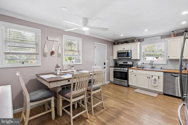 101 S WARWICK RD, Somerdale, NJ 08083