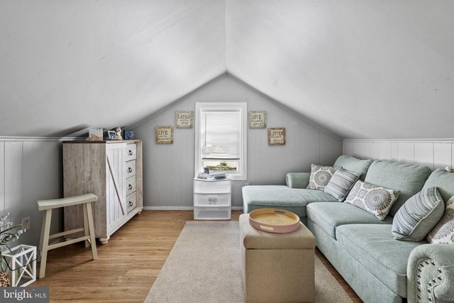 101 S WARWICK RD, Somerdale, NJ 08083