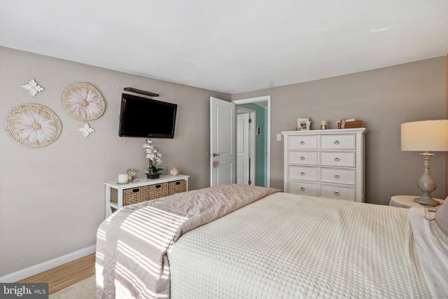 101 S WARWICK RD, Somerdale, NJ 08083