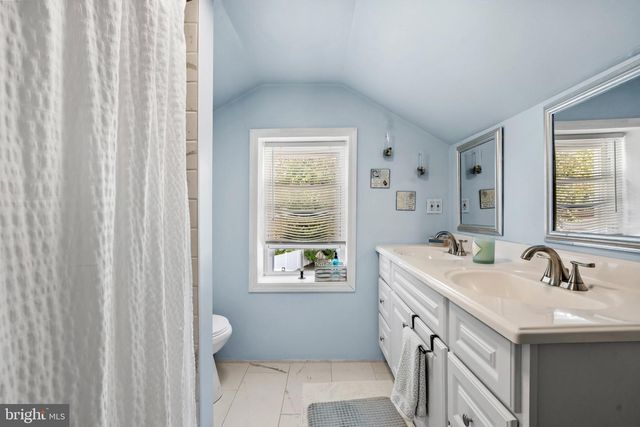 101 S WARWICK RD, Somerdale, NJ 08083