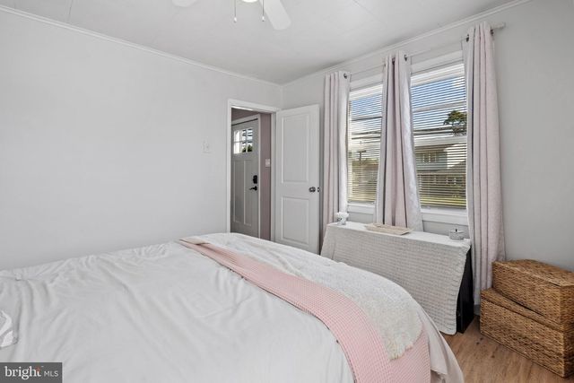 101 S WARWICK RD, Somerdale, NJ 08083