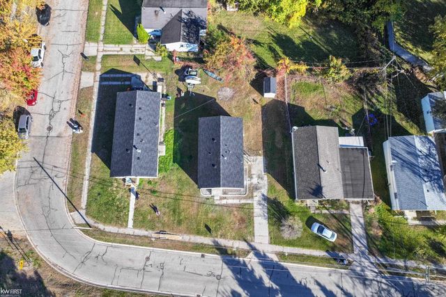 1127 Vanderburgh Place, Port Huron, MI 48060