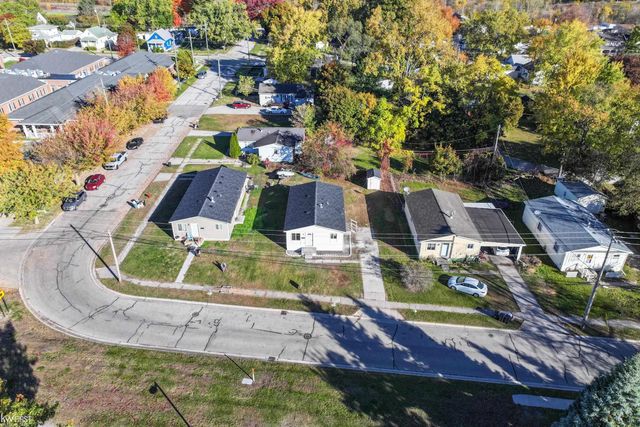 1127 Vanderburgh Place, Port Huron, MI 48060