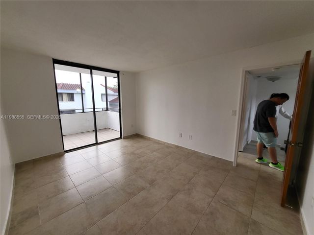 8215 SW 152nd Ave G-418, Miami, FL 33193