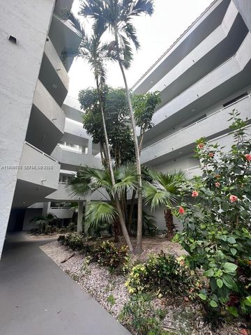 8215 SW 152nd Ave G-418, Miami, FL 33193