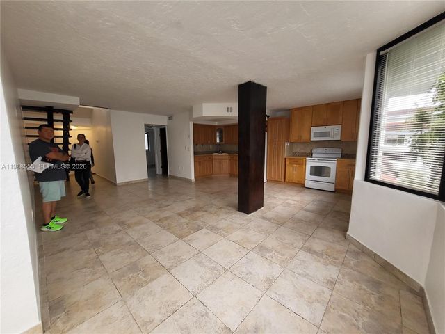 8215 SW 152nd Ave G-418, Miami, FL 33193