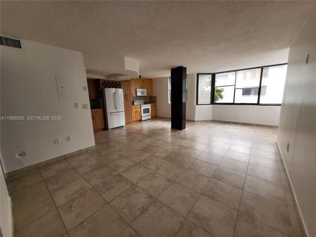 8215 SW 152nd Ave G-418, Miami, FL 33193