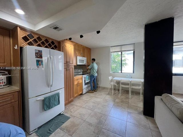 8215 SW 152nd Ave G-418, Miami, FL 33193