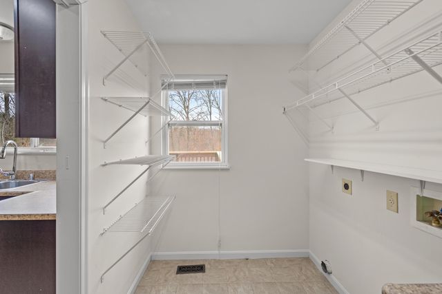 476 Winchester Drive, Walton, KY 41094