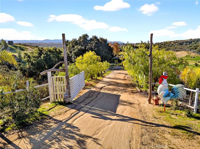 38950 Hoss Street, Temecula, CA 92592
