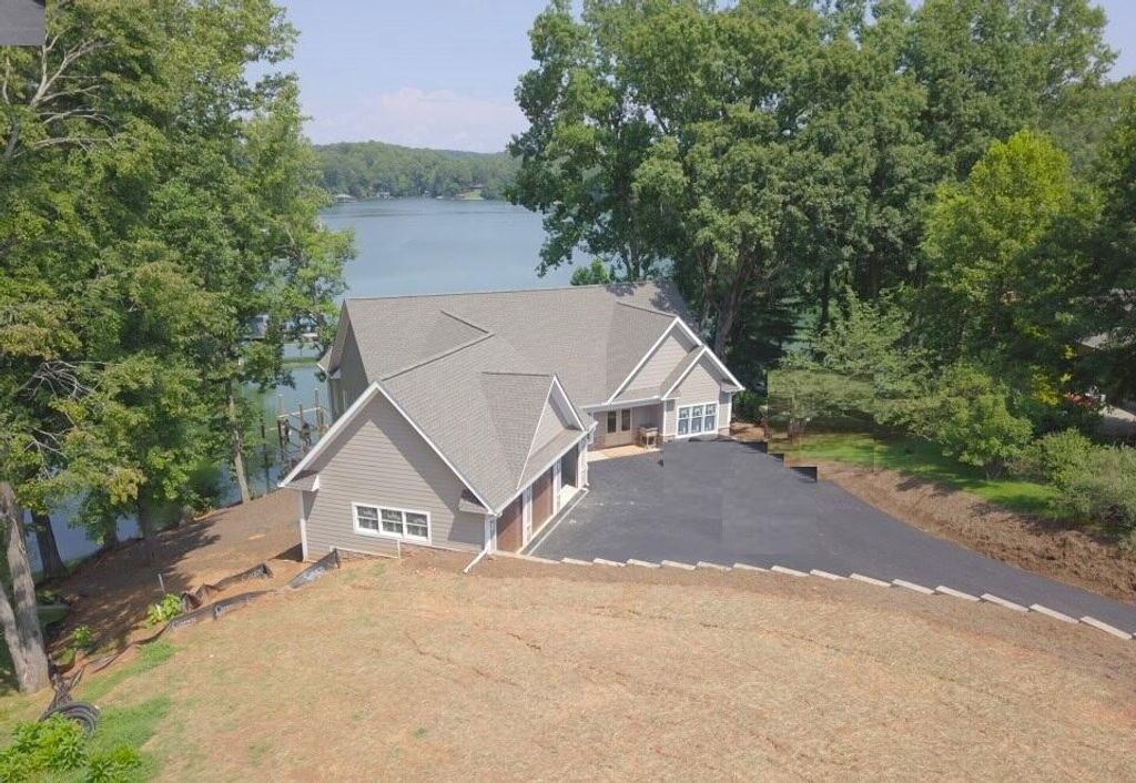 341 Chestnut Point DR, Hardy, VA 24101