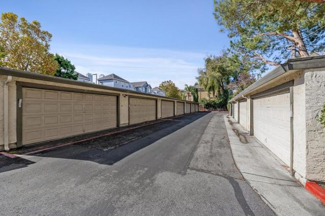 646 S Ahwanee Terrace, Sunnyvale, CA 94085