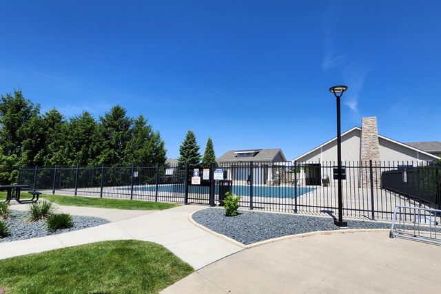 550 Legacy Court 58, Norwalk, IA 50211