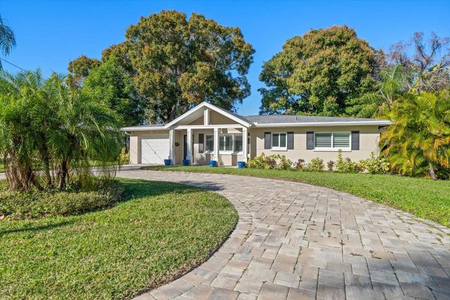 316 BARBARA CIRCLE, Belleair, FL 33756