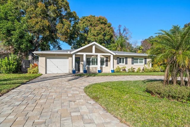 316 BARBARA CIRCLE, Belleair, FL 33756