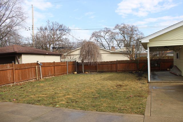 5123 Wolfe Drive, Oak Lawn, IL 60453