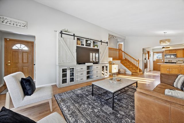 5123 Wolfe Drive, Oak Lawn, IL 60453