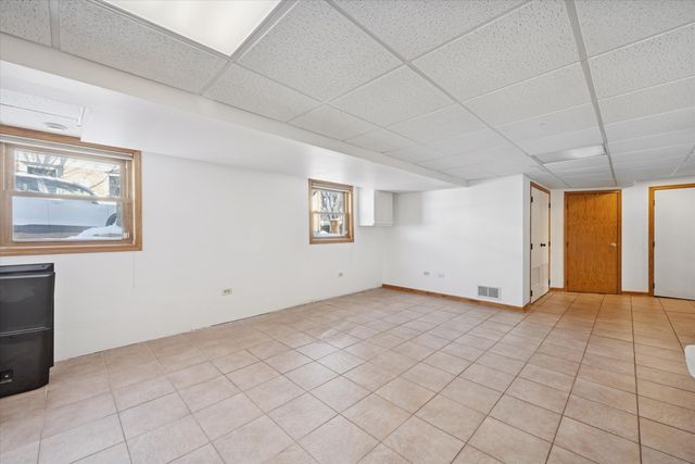 5123 Wolfe Drive, Oak Lawn, IL 60453