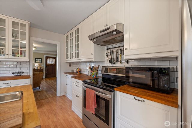 1406 N 11th Street, Tacoma, WA 98403