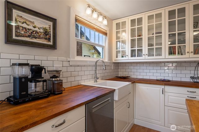 1406 N 11th Street, Tacoma, WA 98403