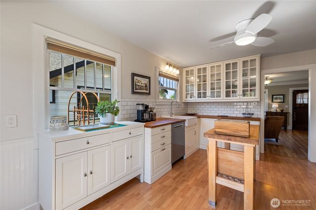 1406 N 11th Street, Tacoma, WA 98403