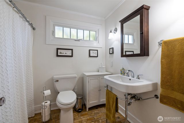 1406 N 11th Street, Tacoma, WA 98403