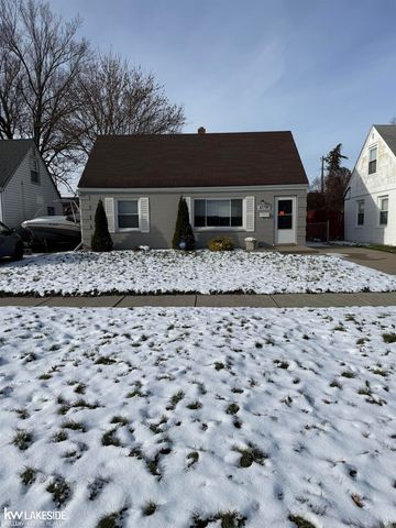 22795 Almond Avenue, Eastpointe, MI 48021